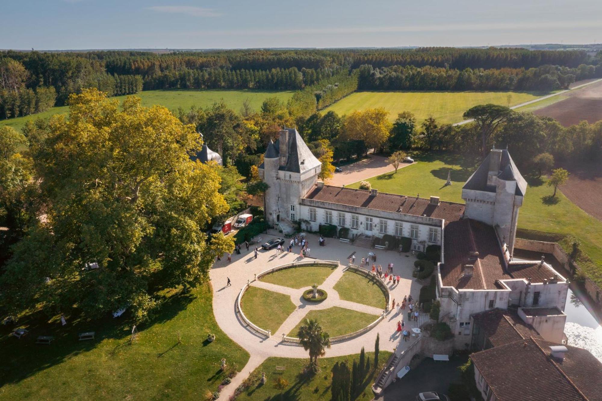 Chateau De Mornay Saint-Pierre-de-l'Isle Dış mekan fotoğraf