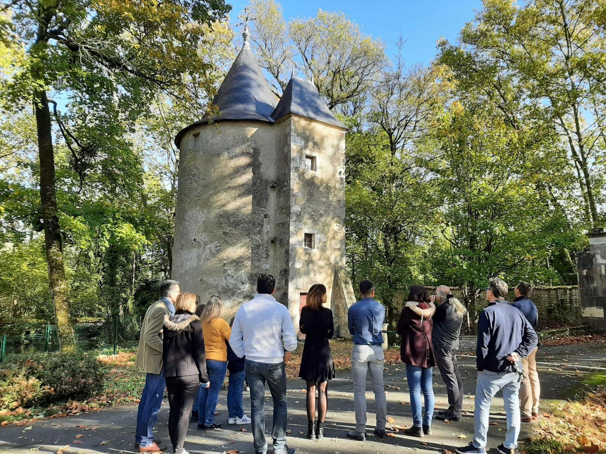 Chateau De Mornay Saint-Pierre-de-l'Isle Dış mekan fotoğraf