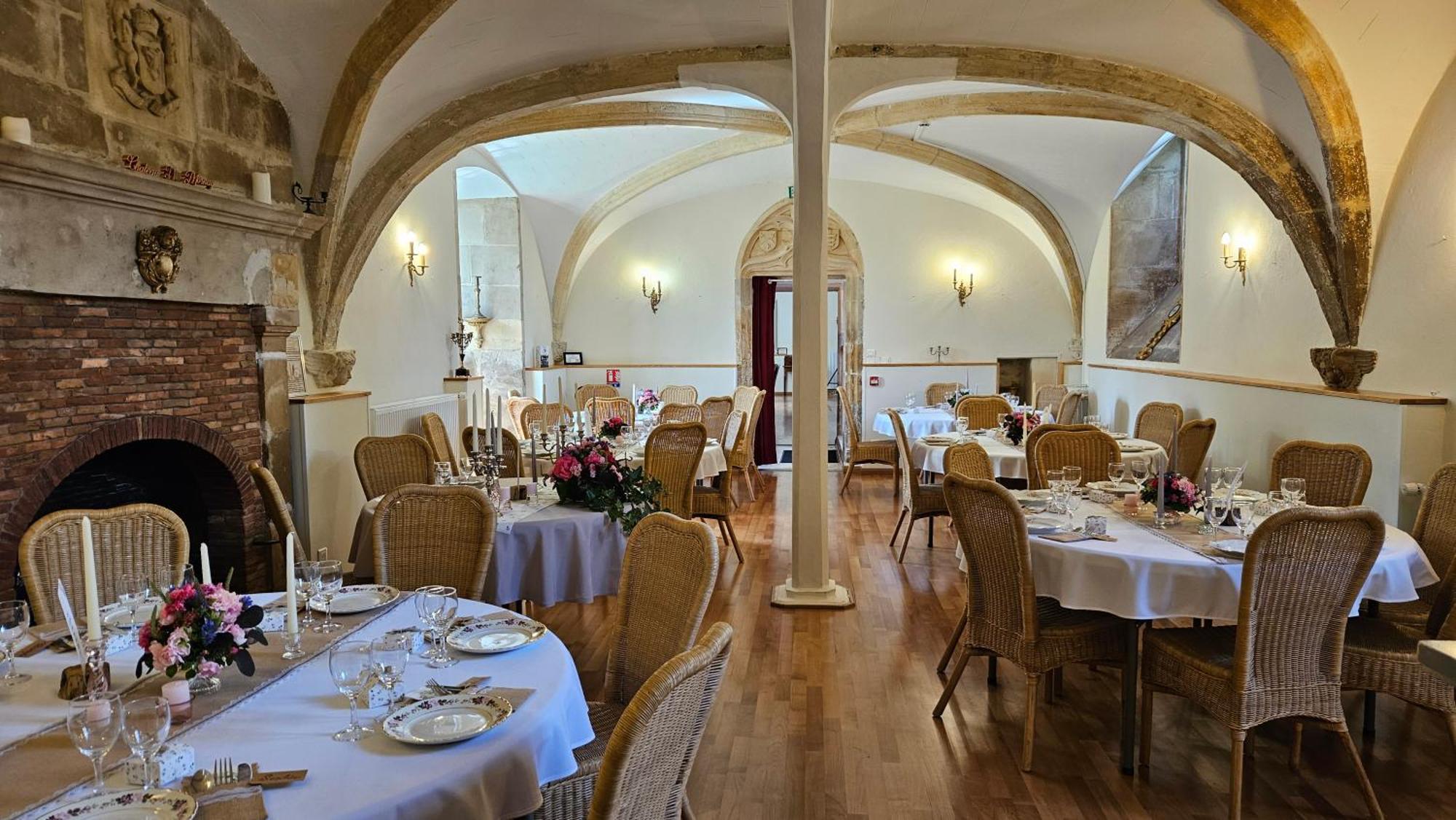 Chateau De Mornay Saint-Pierre-de-l'Isle Dış mekan fotoğraf